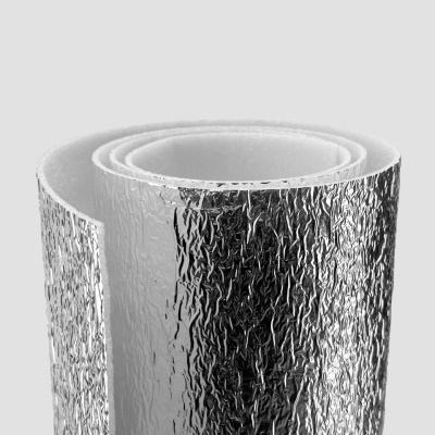 Rolo de material isolante prateado e branco enrolado
