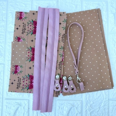 Painel&#x20;para&#x20;bolsinha&#x20;de&#x20;m&#x00E3;o&#x20;AV3