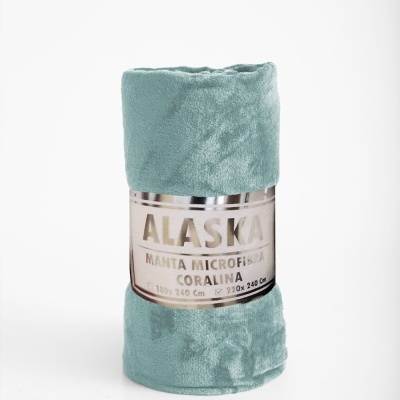 Manta de microfibra azul esverdeado com etiqueta prateada