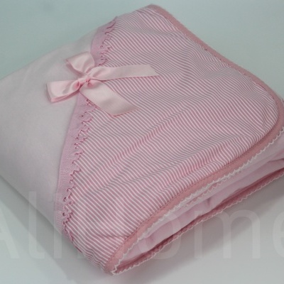 Cobertor de bebé rosa com laço e riscas finas