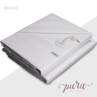 Conjunto de roupa de cama branca 100% algodão com etiqueta e padrão de linhas horizontais