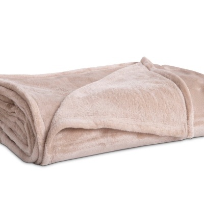 manta beige felpuda dobrada