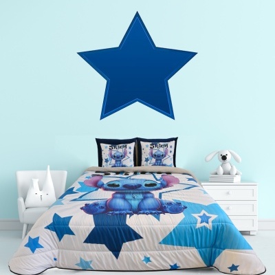 Roupa de cama infantil com personagem Stitch e estrelas azuis