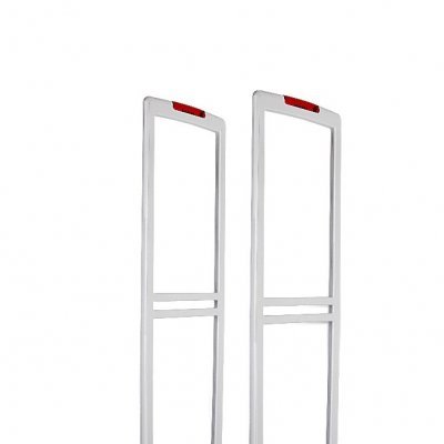 Par de antenas antivoltes brancas com detalhes vermelhos