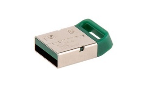 Pen drive USB compacto com corpo metálico e parte superior verde