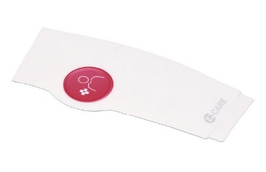 Produto branco com etiqueta circular vermelha e texto cinza num fundo branco