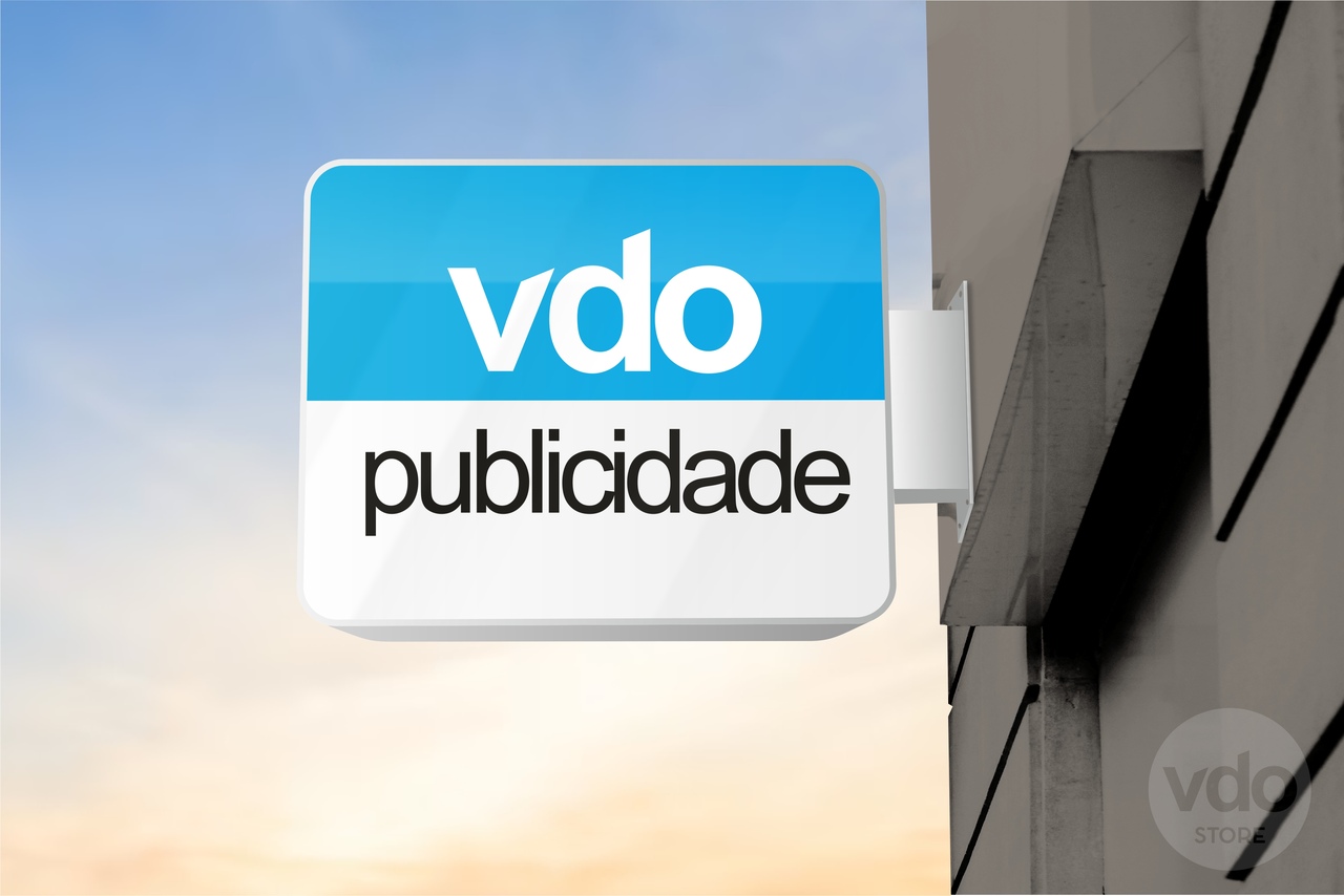Dupla-Face | ACRÍLICO | Cantos Curvos Placa quadrada azul e branca com texto vdo publicidade em parede de edifício