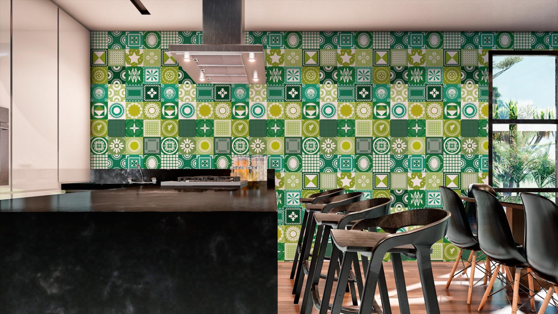 019 Cozinha moderna com azulejos verdes e amarelos e cadeiras pretas de madeira.