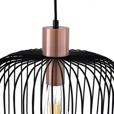 Candeeiro pendente com cúpula em arame preto e suporte cobre