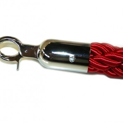 Corda de segurança vermelha com acabamento metálico prateado e fecho