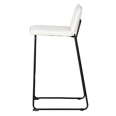 Cadeira alta com assento branco e estrutura preta