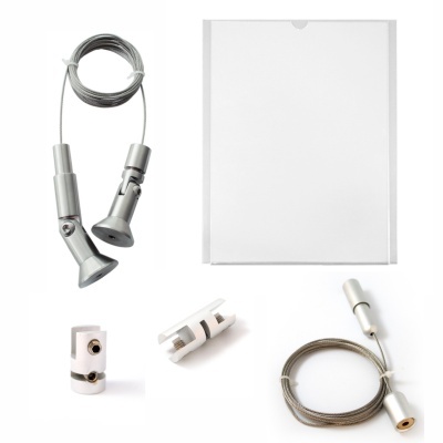 Suspensores metálicos prateados com cabos de aço para fixação