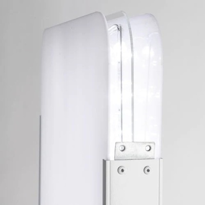 Luminária fluorescente branca com estrutura metálica e vidro transparente