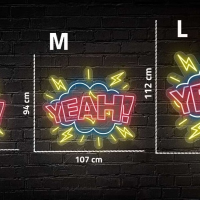 Letreiros de néon com texto YEAH! em três tamanhos diferentes