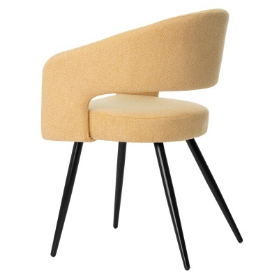 Cadeira estofada bege com pernas pretas finas