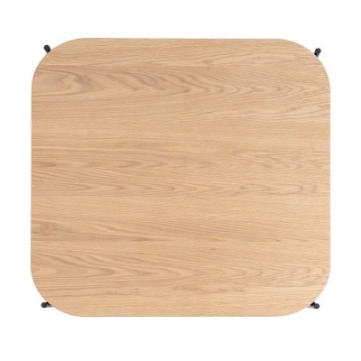 Tampo de mesa quadrado em madeira clara com bordas arredondadas e parafusos pretos