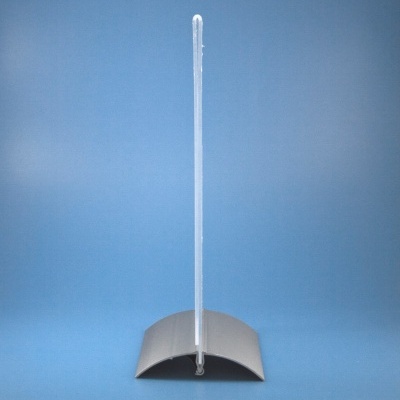 Suporte para exibição de produtos com base curva cinzenta e haste transparente