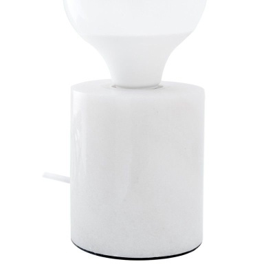 Abajur branco com base cilíndrica e cúpula superior branca