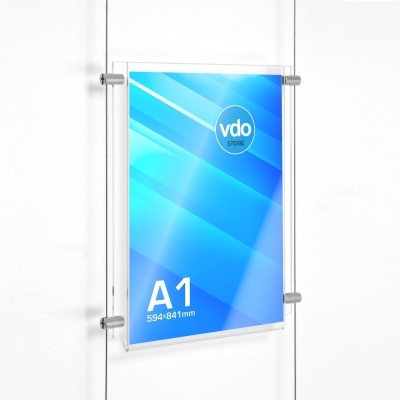 Placard acrílico transparente para cartaz A1 azul instalado na parede