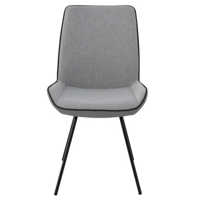 Cadeira cinzenta com pernas pretas