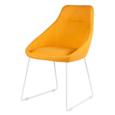 Cadeira estofada amarelo com pernas metálicas brancas