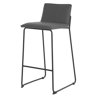 Banco alto cinza escuro com estrutura metálica preta, assento e encosto estofados