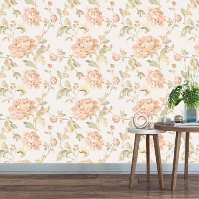 Papel de parede floral em pêssego e verde com mesas de madeira e decoração interior