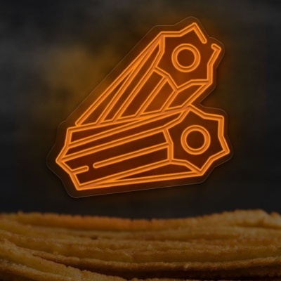 Logótipo laranja e churros dourados empilhados