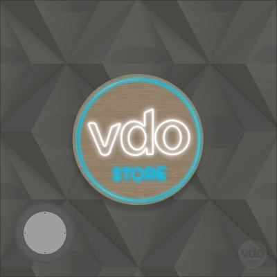 Placa circular iluminada com texto vdo STORE em fundo cinzento geométrico