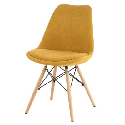 Cadeira amarela com pernas em madeira e estrutura metálica preta