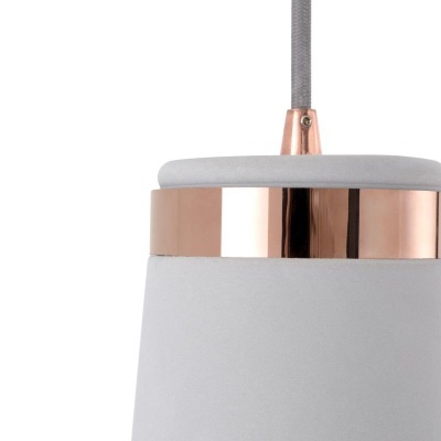 Candeeiro pendente cinzento com acabamento em cobre