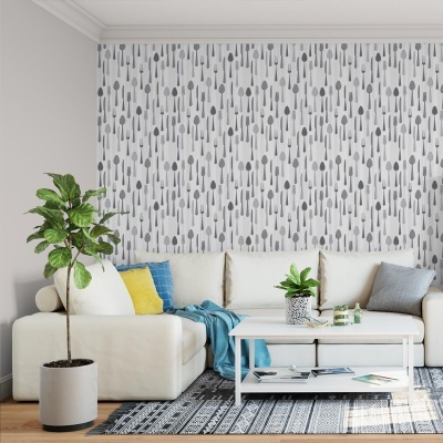 Sala de estar com sofá creme, almofadas coloridas, mesa branca, plantas e papel de parede com padrão de talheres