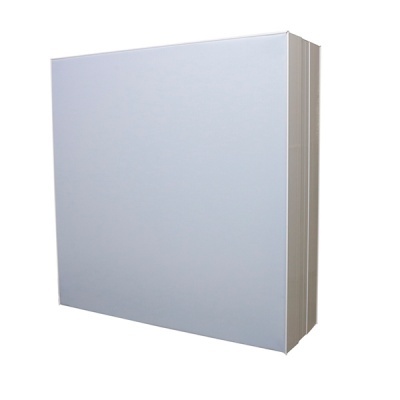 Caixa de papelão branca quadrada