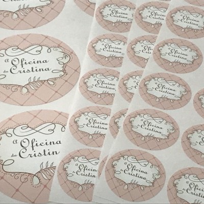 Conjunto de autocolantes redondos rosas com texto decorativo 'a Oficina da Cristina'