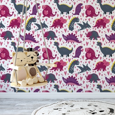 Papel de parede infantil com dinossauros coloridos, baloiço de madeira com brinquedos de pelúcia e tapete redondo no chão