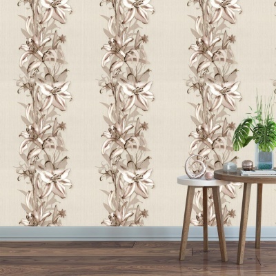 Papel de parede floral castanho e bege com mesa redonda de madeira clara e planta