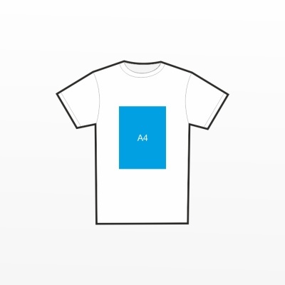 T-shirt branca com estampa azul e texto A4