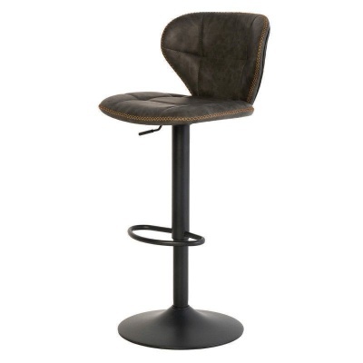 Cadeira alta de bar castanho escuro com estrutura preta e apoio para os pés