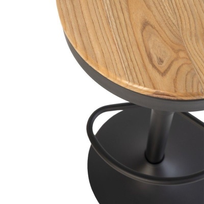 Canto de assento redondo em madeira clara e metal preto