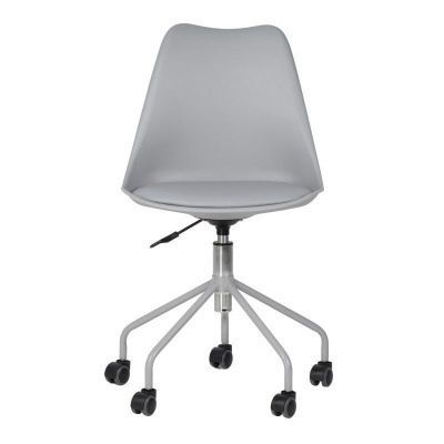 Cadeira de escritório cinzenta com rodas e base metálica