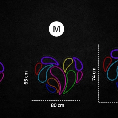 Desenhos coloridos abstratos em formato de coração com tamanhos diferentes e fundo preto.