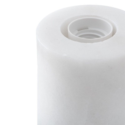 Filtro cilíndrico branco com rosca interna