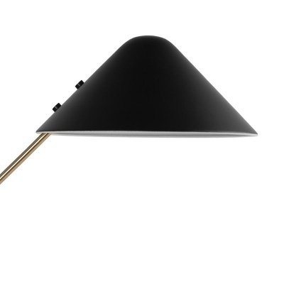 Abajur com cúpula preta cónica e haste dourada