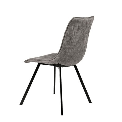 Cadeira cinzenta estofada com pernas metálicas pretas