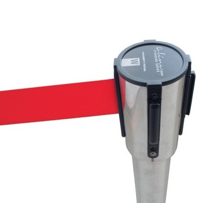 Poste de controlo com fita vermelha extensível e tampa preta