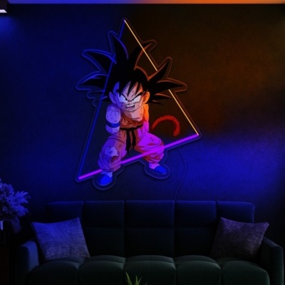 Figura luminosa de parede em forma triangular com personagem de desenho animado colorido