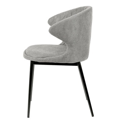 Cadeira cinzenta de veludo com pernas metálicas pretas