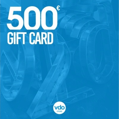 Cartão oferta azul com texto 500 € GIFT CARD e logótipo vdo STORE