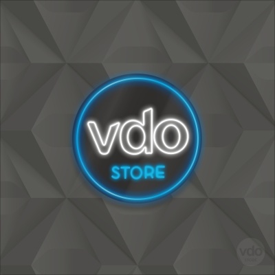 Logótipo ilumidado 'vdo STORE' em fundo cinzento geométrico