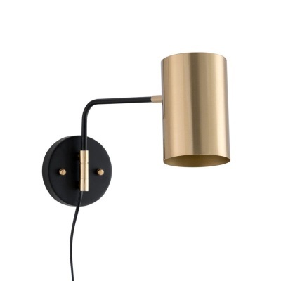 Candeeiro de parede metálico com base preta, braço preto e cúpula dourada cilíndrica